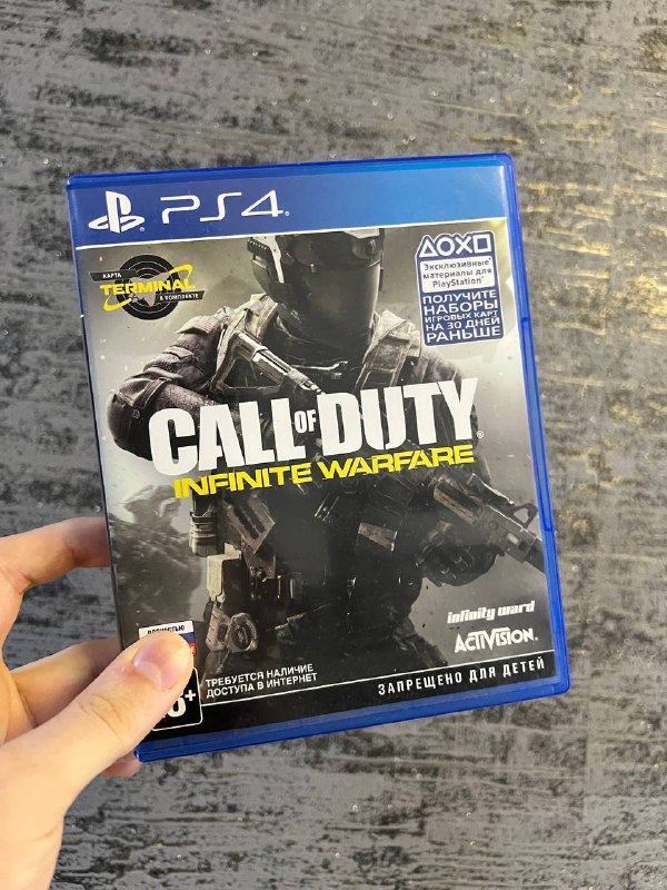 PlayStation 4 PRO, 2 геймпада, игры 2