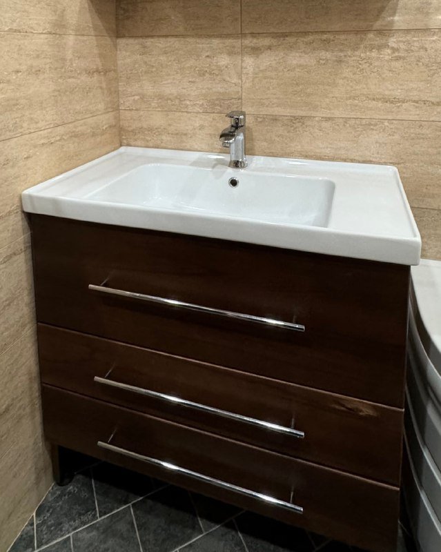 Умывальник с деревянной тумбой и смесителем 90х48 2