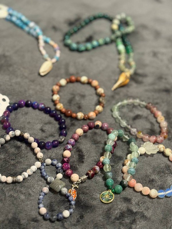 Браслеты ручной работы из натуральных камней