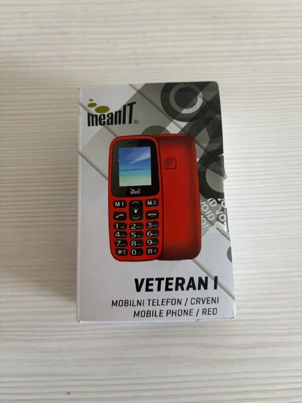 Мобильный телефон MeanIT Veteran I красный