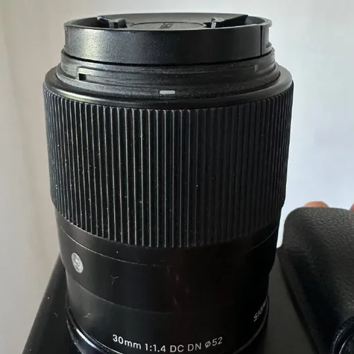 Объектив Sigma 30mm f/1.4 DC DN для Sony E