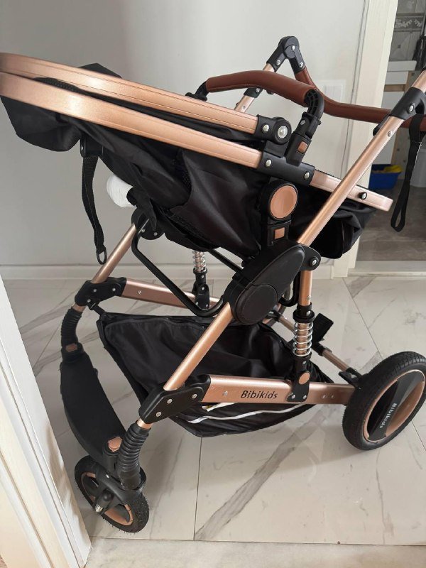 Коляска-трансформер 3-в-1 с автолюлькой и люлькой-коконом 2