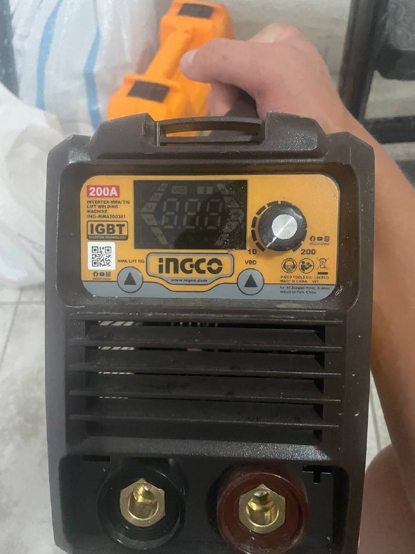 Сварочный аппарат Ingco 200A, маска Total