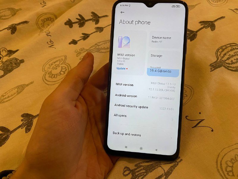 Redmi 9T с зарядным устройством Baseus 5