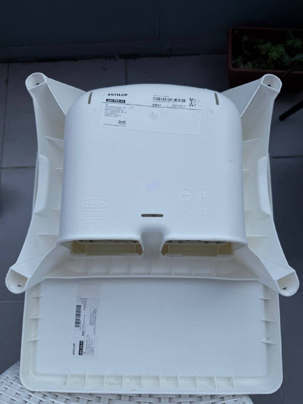 Детский стульчик IKEA Antilop с ремешками и столиком 2