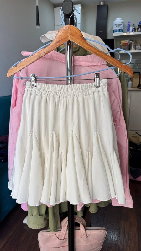 юбка, лосины спортивные, свитер укороченный с горлом, укороченный пиджак