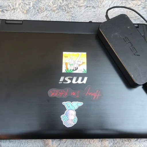 Ноутбук MSI