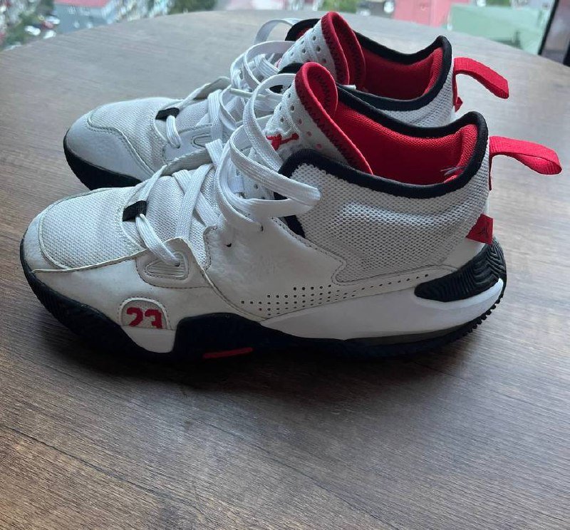 Кроссовки Jordan оригинал 42 размер