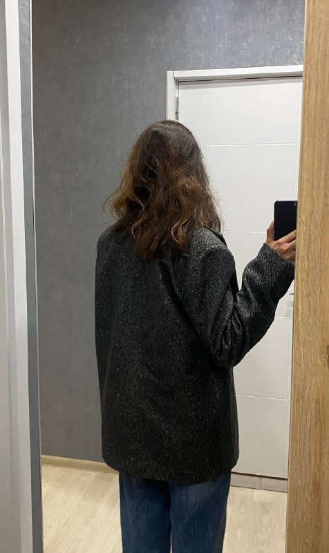 Плотный пиджак размера М, золотистая юбка, кремовая юбка, джинсовая юбка 2