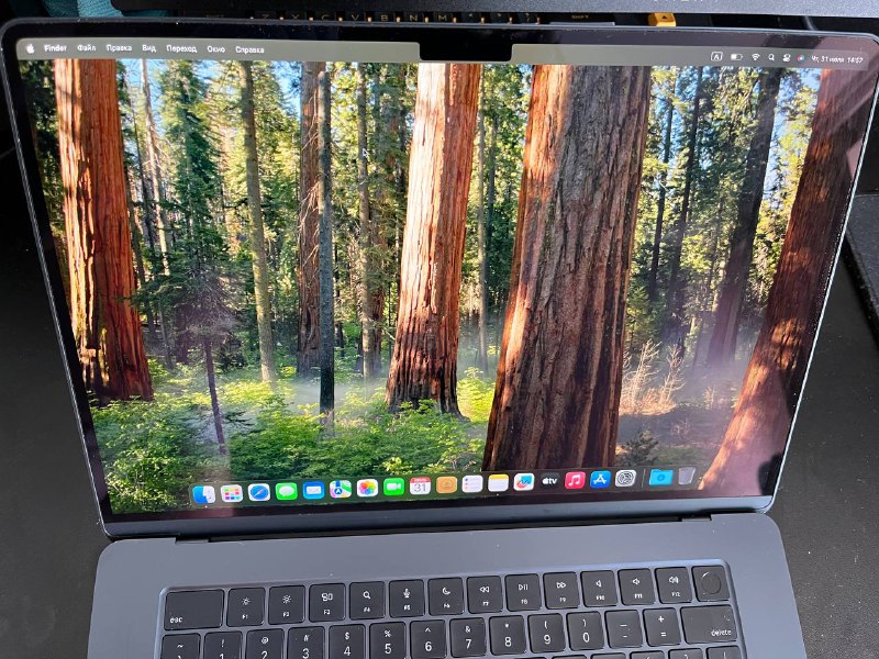 MacBook Air 15" M3 8GB 256GB Midnight 2