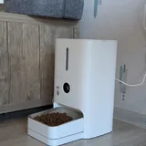 Автоматическая кормушка для кошек и собак 2