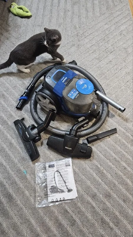 Philips 1900-watt vacuum cleaner
