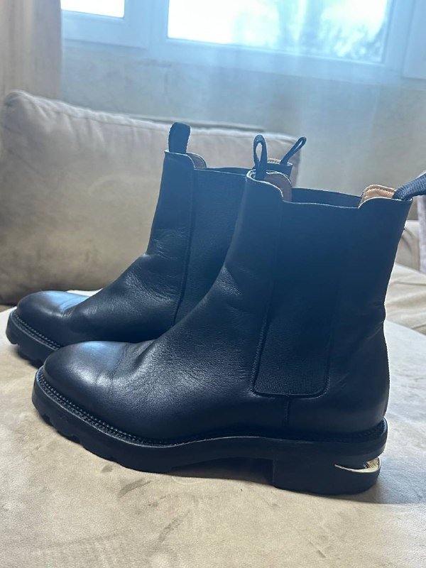 Ботинки Alexander Wang, Костюм SACOOR, велосипед, плита электронная, офисные стулья 2