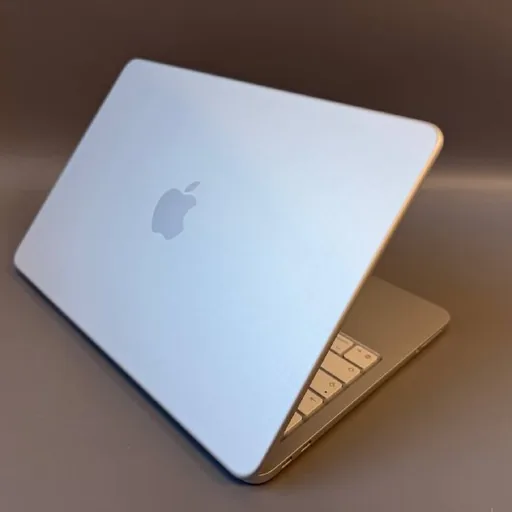 MacBook Neo 13