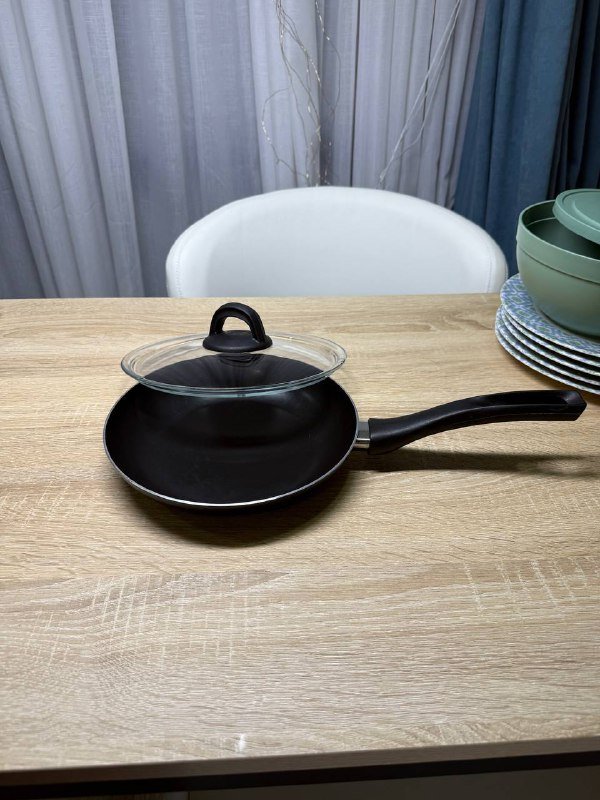 электрогриль, тарелки сервировочные, салатница, сковородка, вазы 3