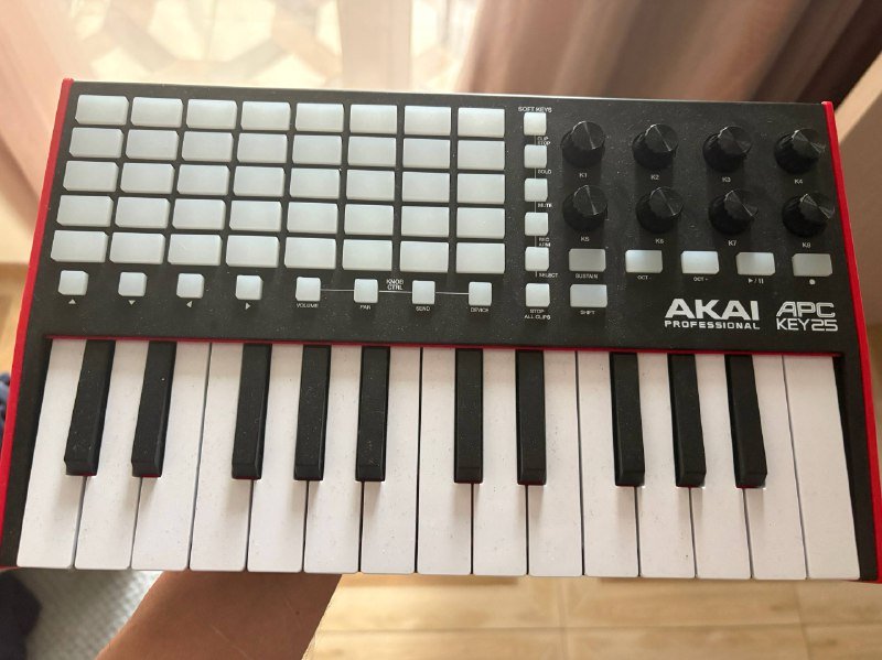 Миди-клавиатура AKAO APC KEY25