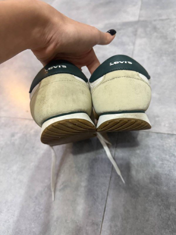 Кроссовки Levis 41 размер 4