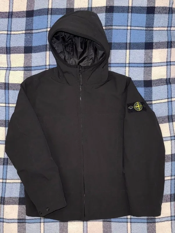 Куртка Stone Island Junior черная, размер 10/142 1