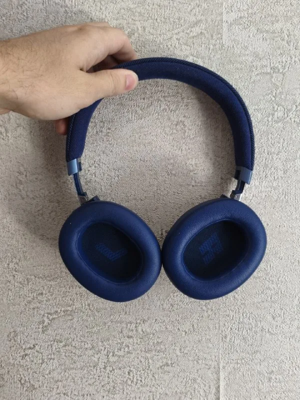 Наушники JBL LIVE770 1