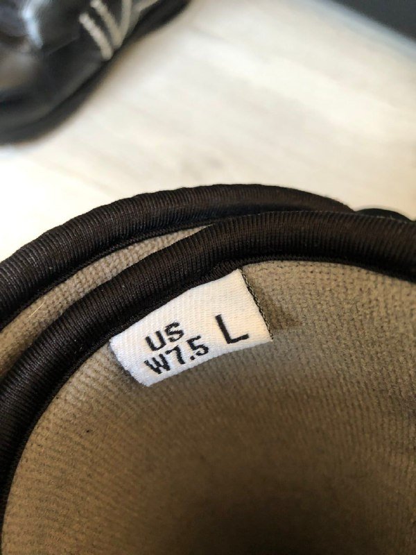 Ботинки мужские сноубордические Adidas 9.5 BOA, Ботинки женские сноубордические Vans 39 8