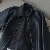 Куртка Mango, свитер H&M, ветровка Zara 3