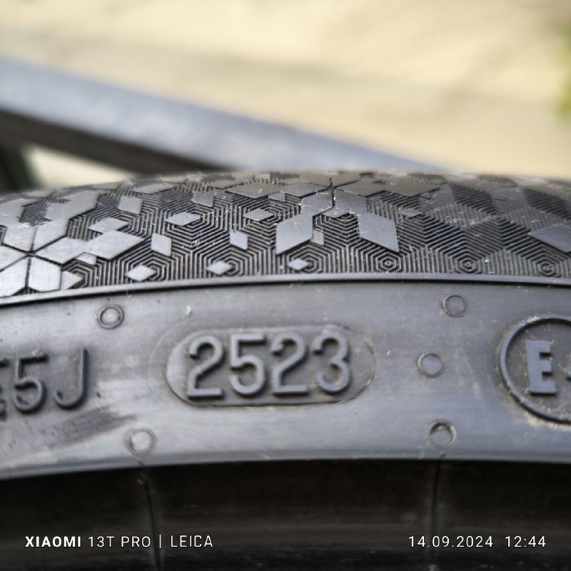 Зимний комплект разноширокий Continental 245/45/18 и 275/40/18 2