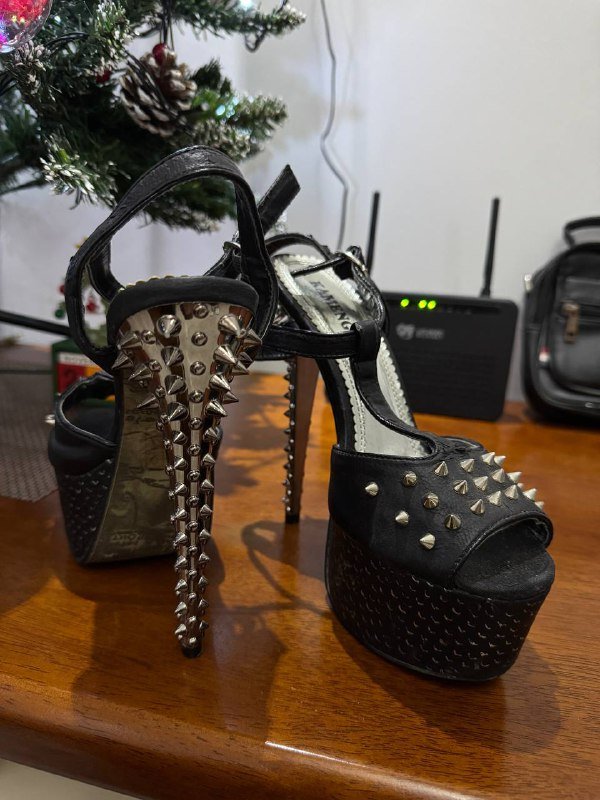 Стрипы босоножки, утепленные сапожки 38 размер 2