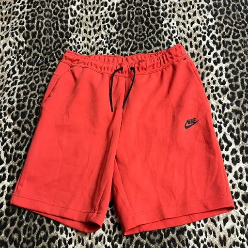 Nike Tech Fleece შორტები