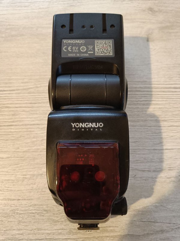 Фотовспышка Yongnuo YN685 для Canon