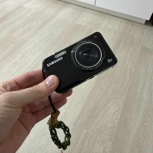 Цифровой фотоаппарат Samsung