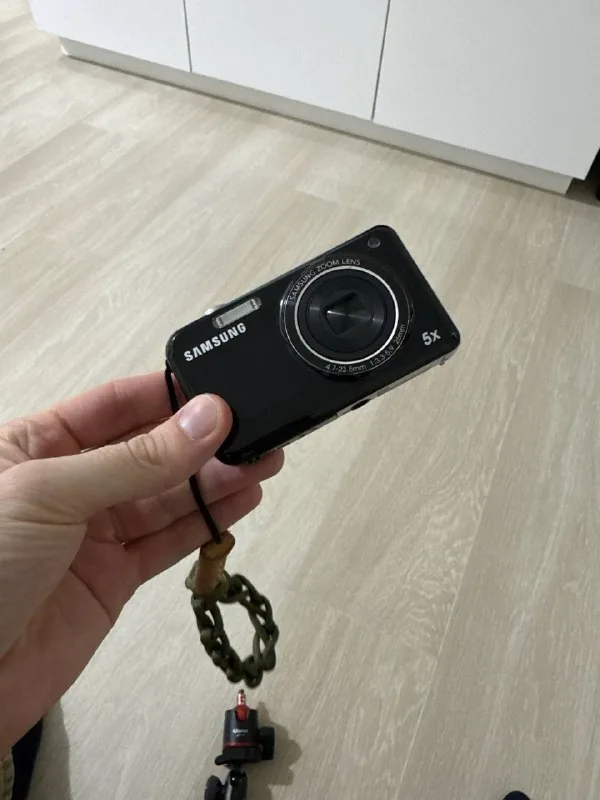 Цифровой фотоаппарат Samsung 1