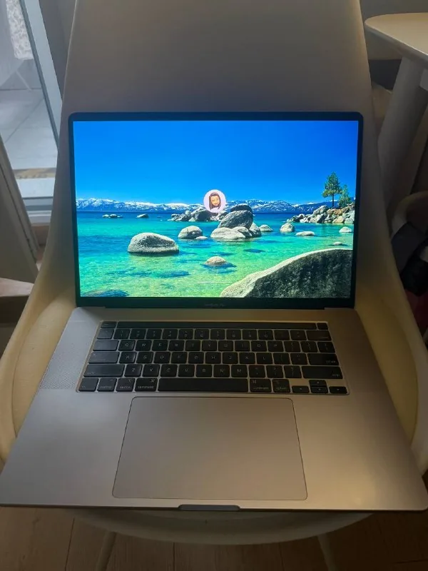 MacBook Pro 16 2019 1