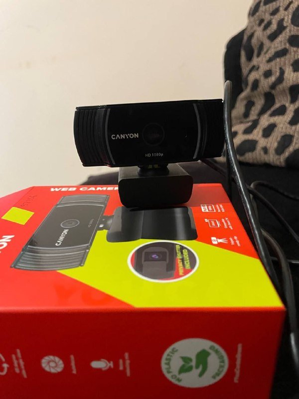 Клавиатура HyperX Alloy Origins Core, веб-камера Canyon CNS-CWC5