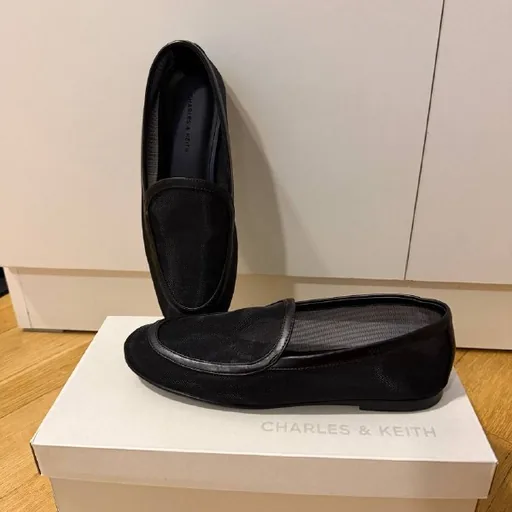 Лоуферы Charles and Keith
