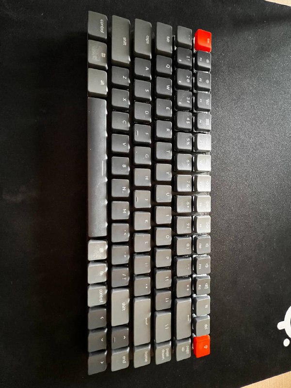 Гитара Dean, Клавиатура Keychron k3 v2, Клавиатура Razer Blackwidow v3 TKL 4