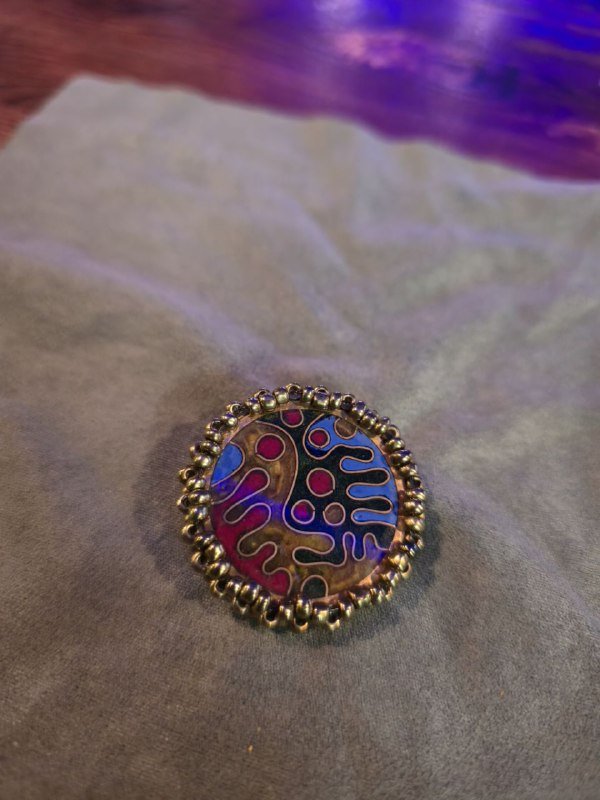 Антикварная винтажная брошь эмаль