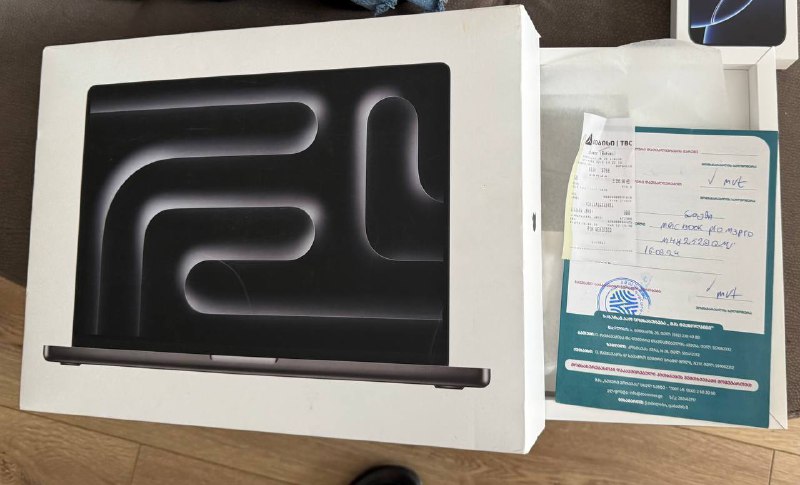 Macbook M3 Pro 16, Apple Watch Ultra 2, Apple AirPods Max Gen 2 2