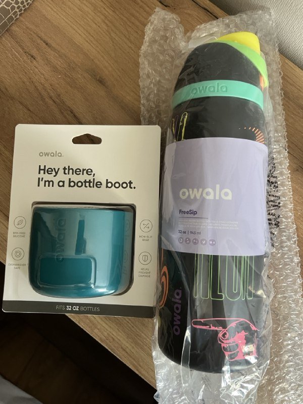 Вкладыши от AirPods Pro, бутылка Owala, штаны Napapijri, набор трубочек 2