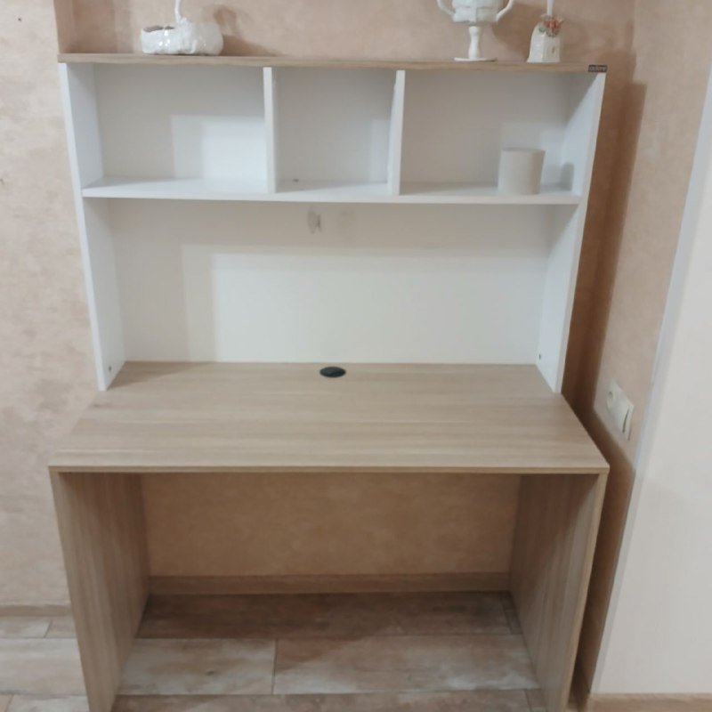 Желтый диван, серый диван, шкаф, письменные столы, кухонный стол, полка 6