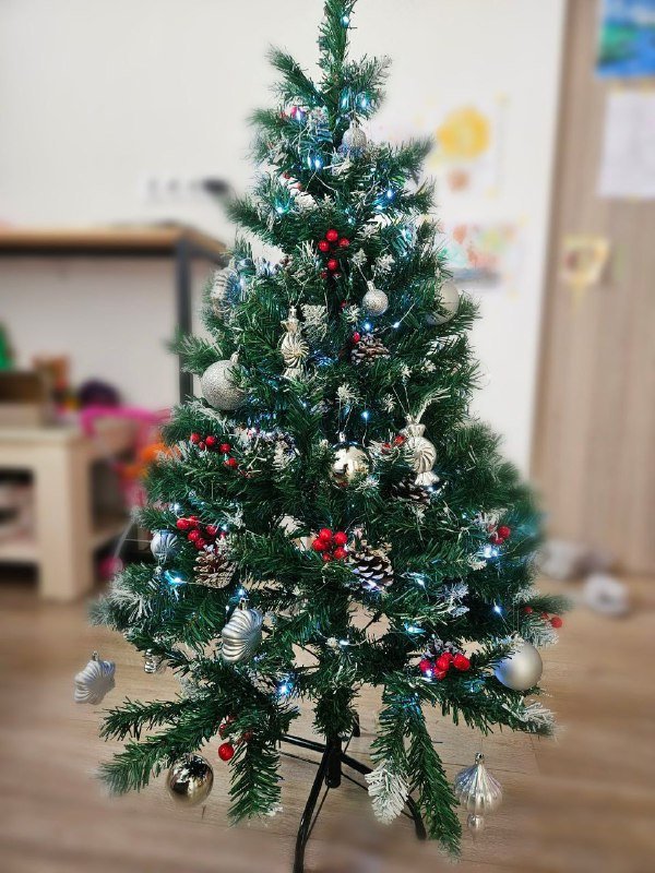 Новогодняя елка 120см с игрушками и гирляндой