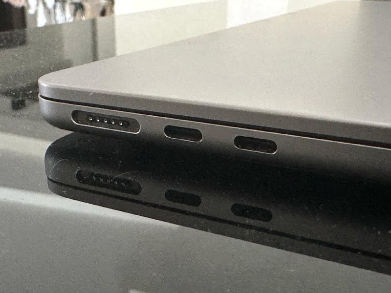 MacBook Air M2 13'' 8/512 4