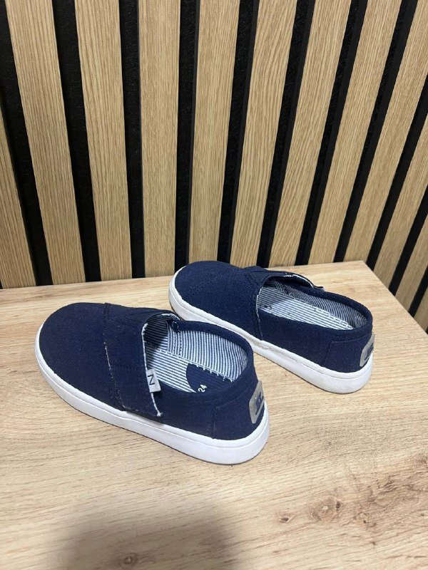 Детские вещи до 1.5 года, носочки, футболка, кеды 4