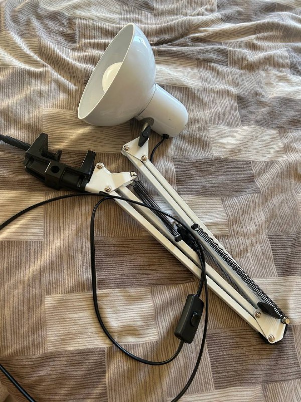 Сухожар, Лампа настольная на ноге 2