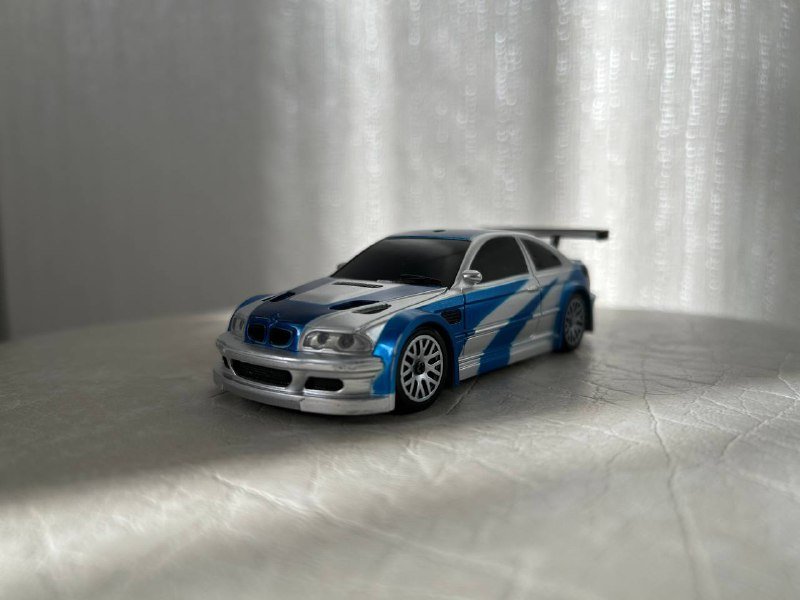 Машинка на пульте BMW M3 GTR 1/43