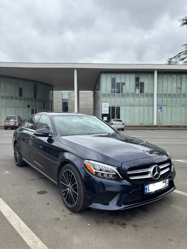Mercedes-Benz 1