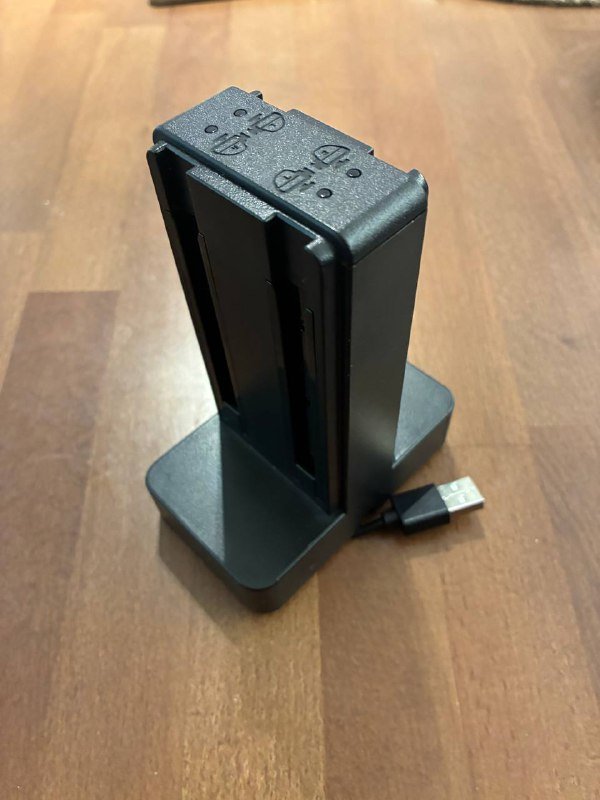 Nintendo Switch OLED Mario Red Edition, контроллеры, зарядки, SD карта 5