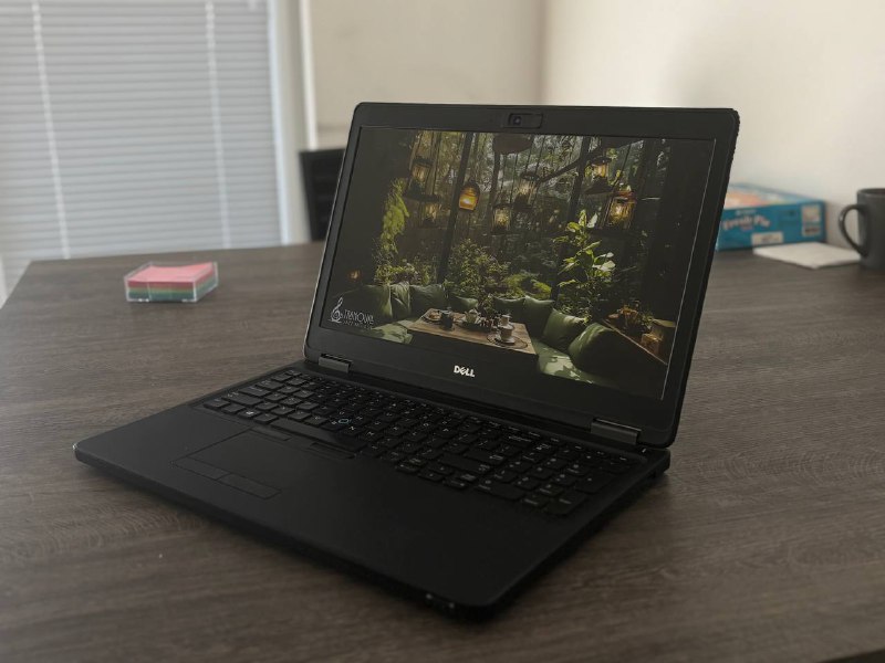 Носимый ноутбук Dell Latitude E5550