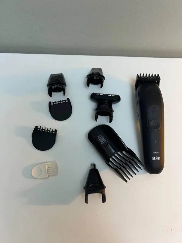 Braun триммер, насадки, зарядка, чехол 1