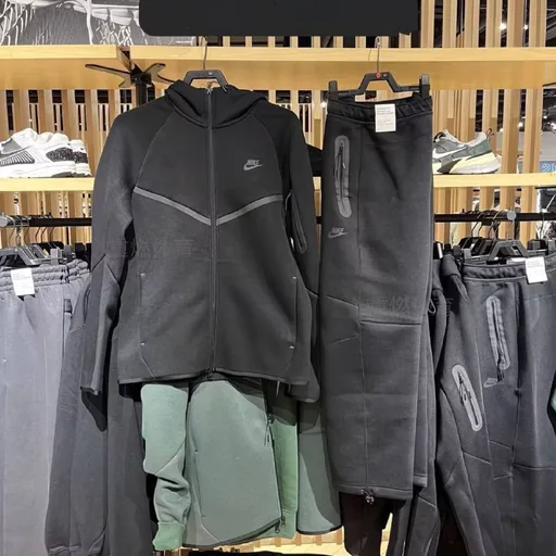 Мужской спортивный костюм Nike