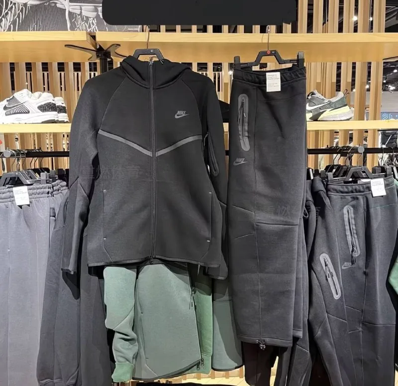 Мужской спортивный костюм Nike